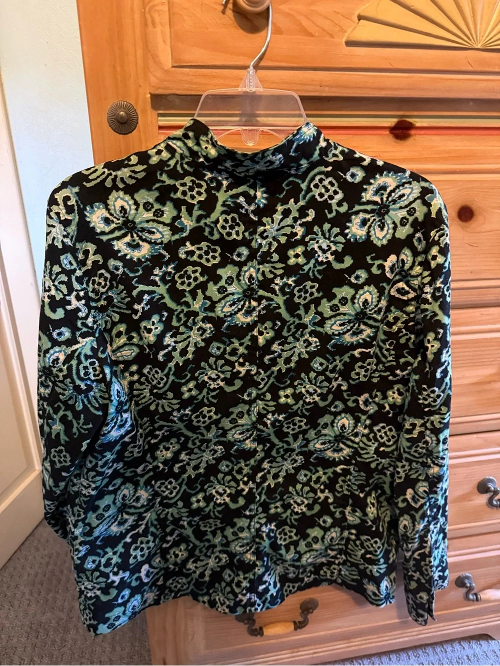 Black & Aqua Floral Button-Up jacket